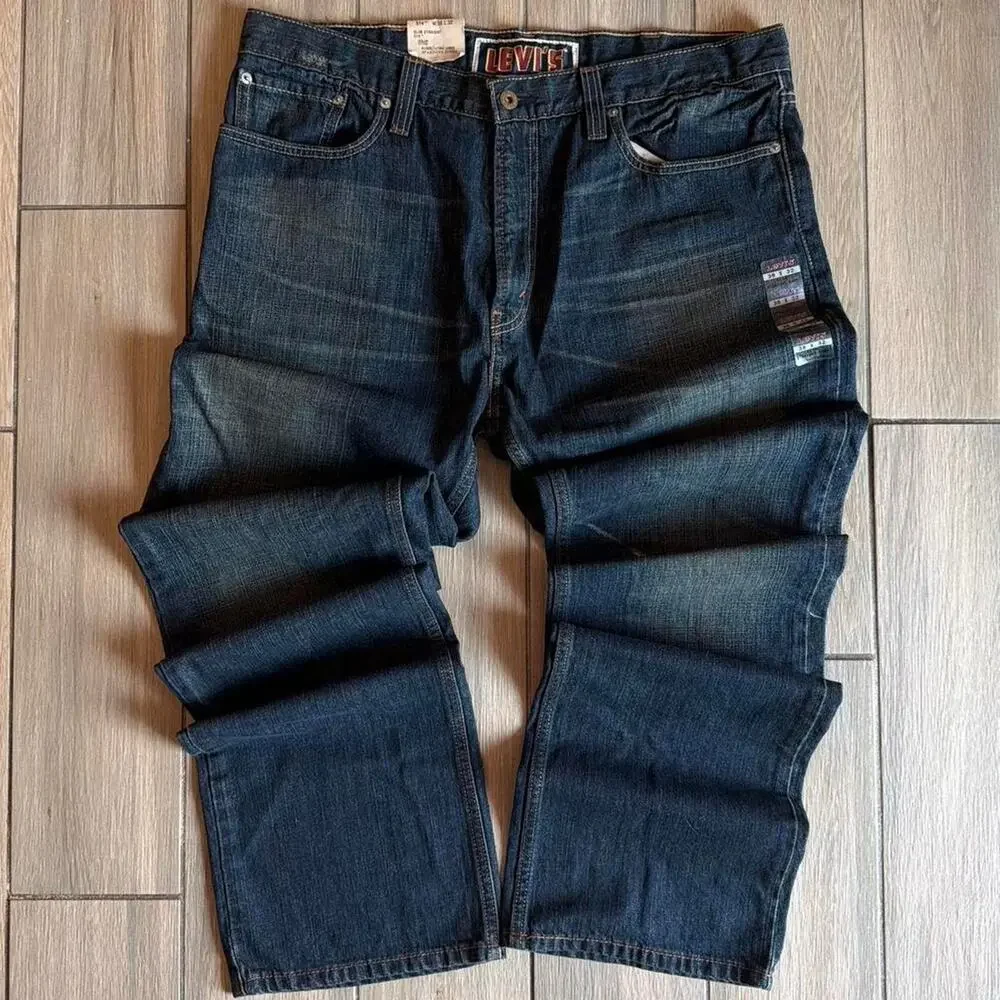 NWT Levis 514 Slim Straight Jeans - Size 38 x 32